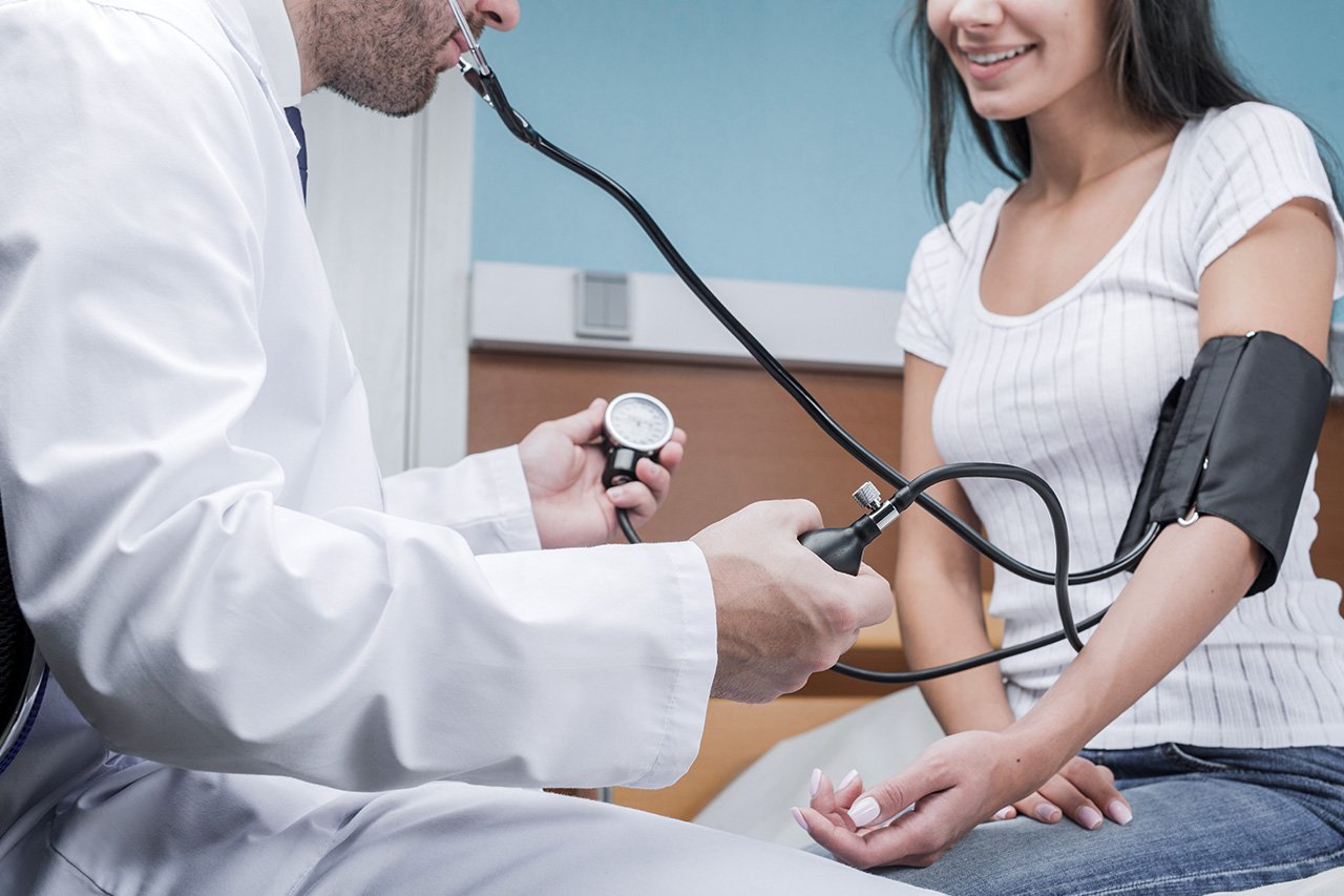 Routine medical check-up and physical exam at Klinik Sentosa