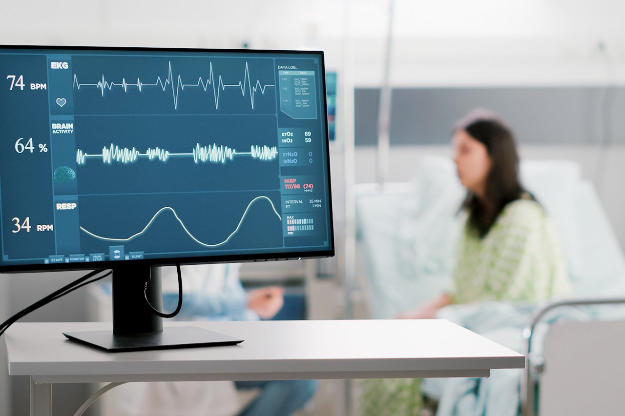ECG test for heart monitoring at Klinik Sentosa